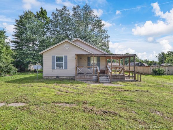 615 W 8th Street , Chelsea, OK 74016