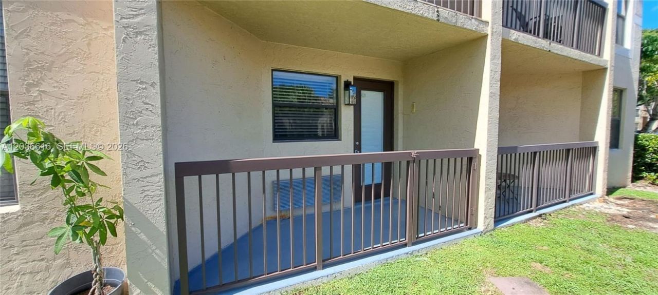 4581 W Mcnab Rd , Unit 12, Pompano Beach, FL 33069 Photo