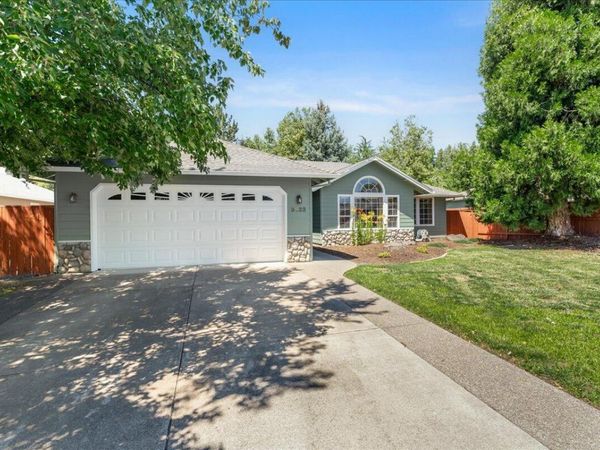 3533 Alderwood Drive, Medford, OR 97504