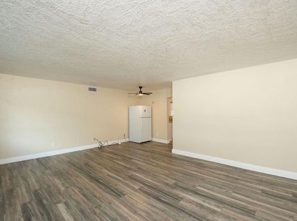 1121 Brookside Rd, Stockton, CA 95207 Photo