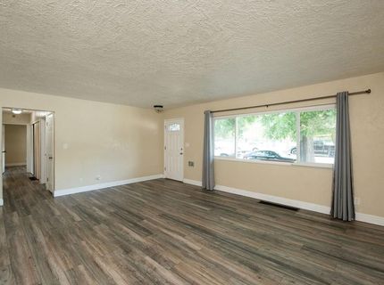 1121 Brookside Rd, Stockton, CA 95207 Photo