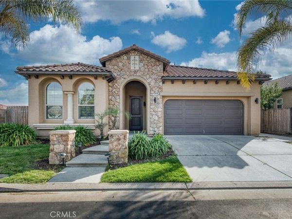 1563 E Via Mirasol, Fresno, CA 93730