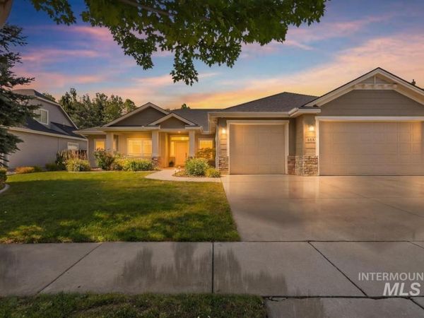 878 E Kaibab Trail Dr, Meridian, ID 83646