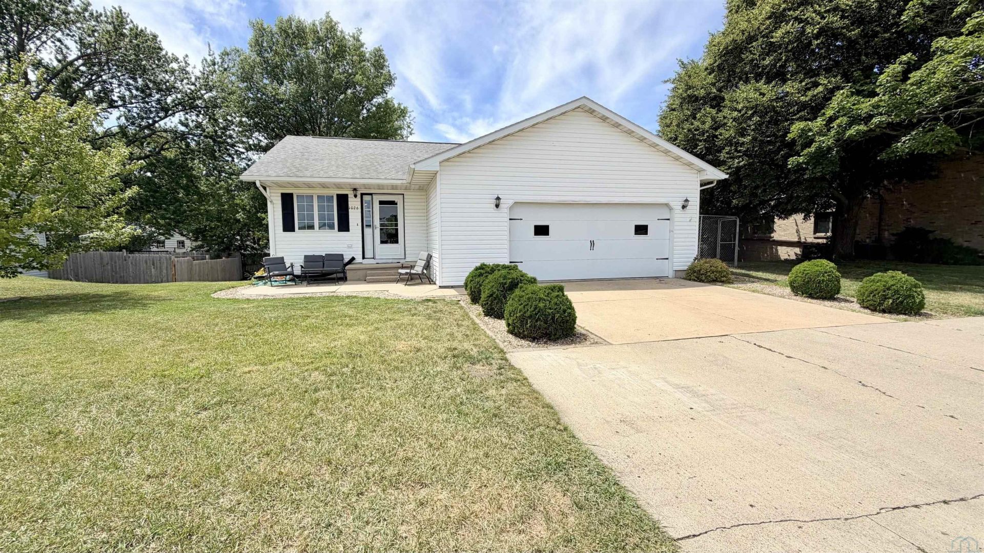 1026 Oneida St, Storm Lake, IA 50588 Main Photo