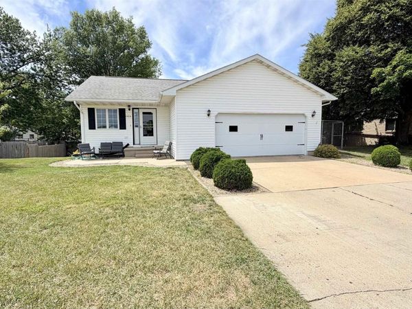 1026 ONEIDA ST, Storm Lake, IA 50588