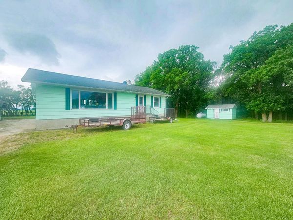 2617 State Highway 175, Hallock, MN 56728
