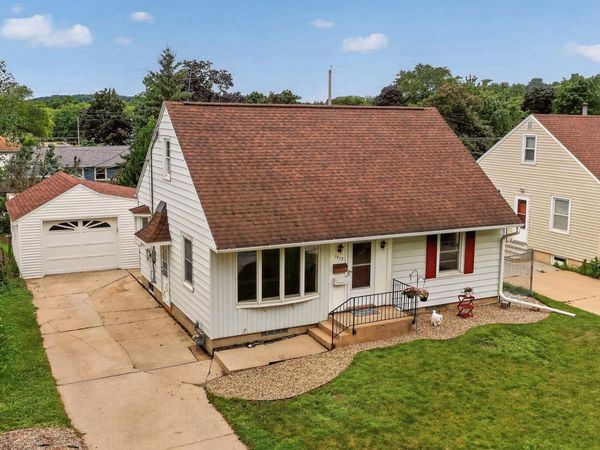 1417 12th Avenue NE, Rochester, MN 55906