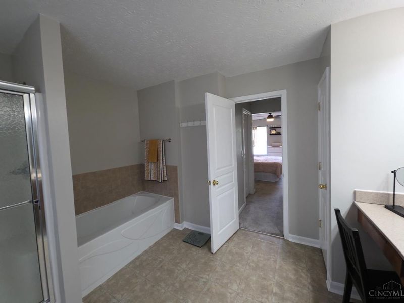 1361 Peregrine Way, Hamilton, OH 45013 Photo 17