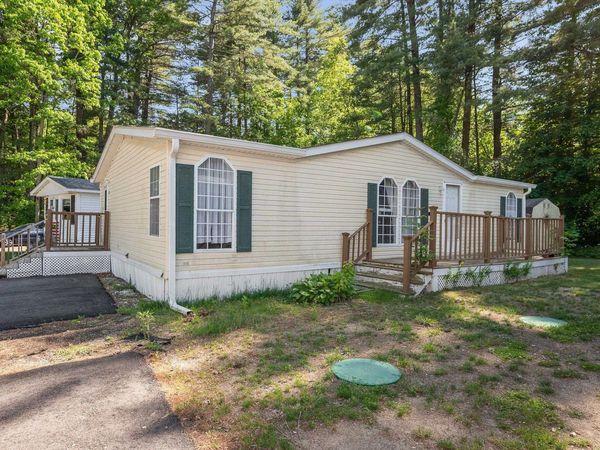 3 Robyn Court, Litchfield, NH 03052