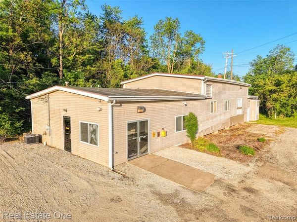 1621 Plymouth Road , Ann Arbor, MI 48105