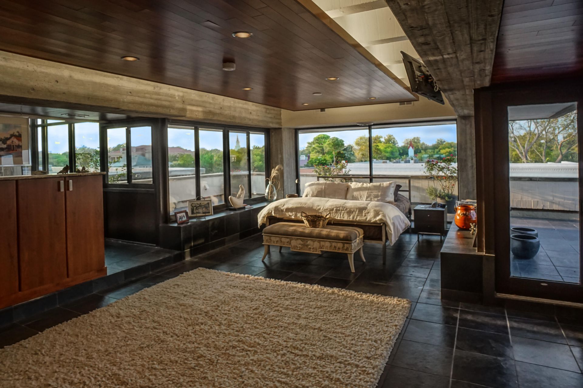 916 Bay Street Photo 14