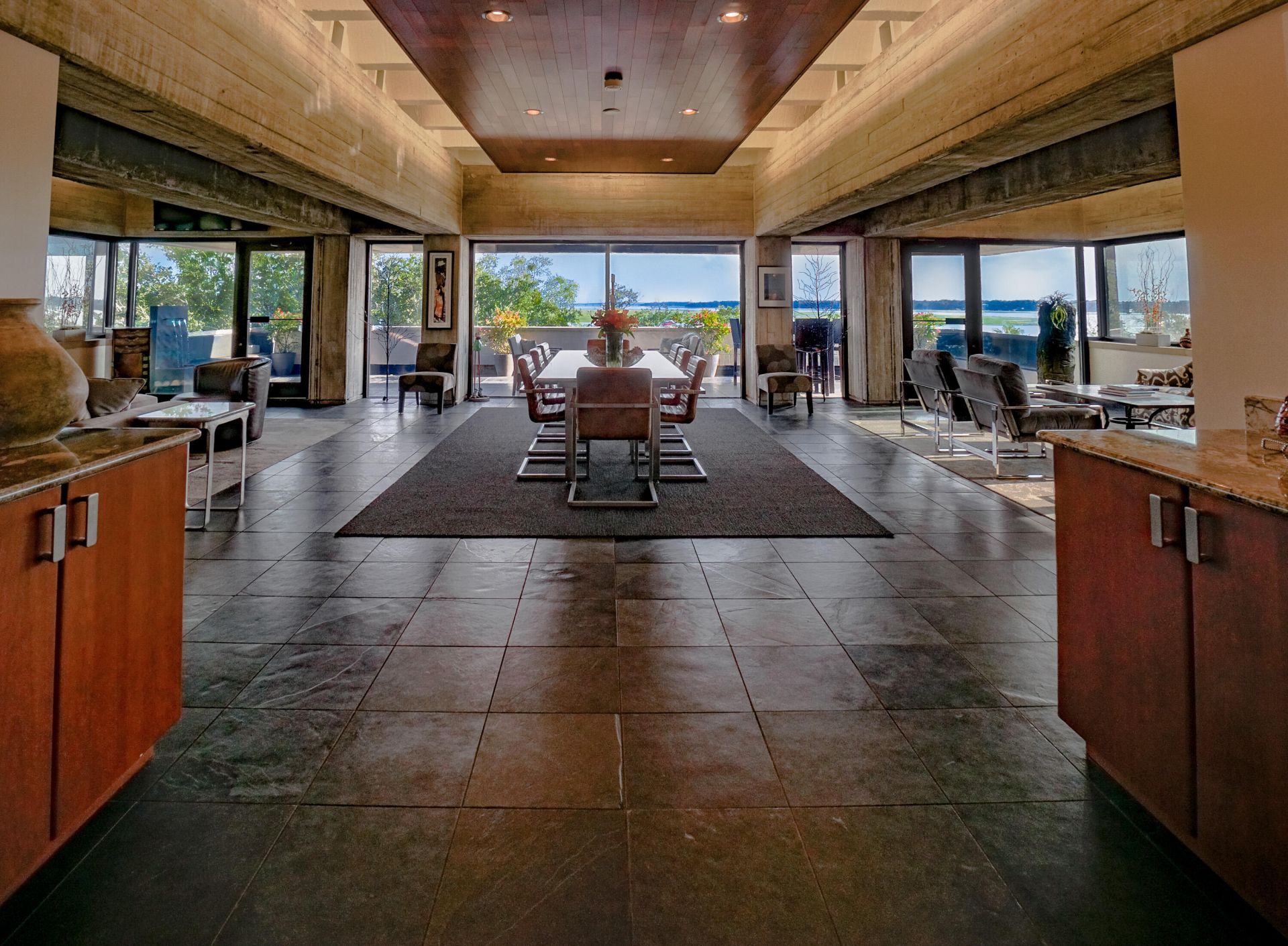 916 Bay Street Photo 16