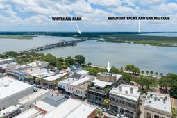 916 Bay Street photo 4