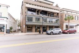 916 Bay Street photo 4