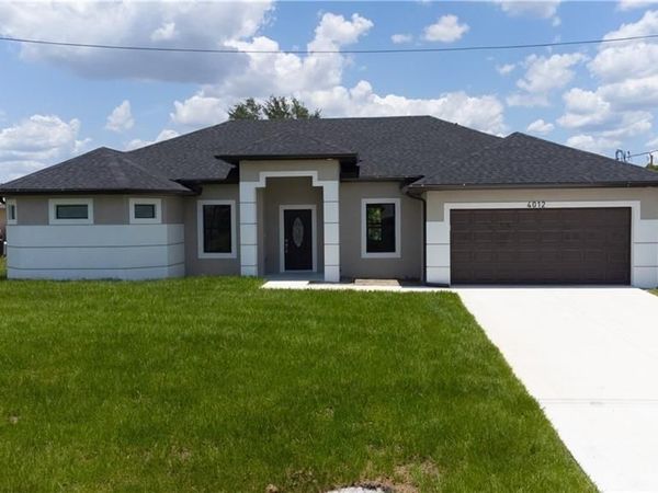 3728 9th ST W, LEHIGH ACRES, FL 33971