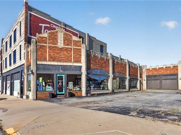 123 N Broadway Street, Pittsburg, KS 66762