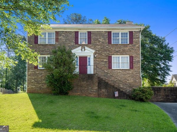 2260 Deer Oaks Trail, Lawrenceville, GA 30044
