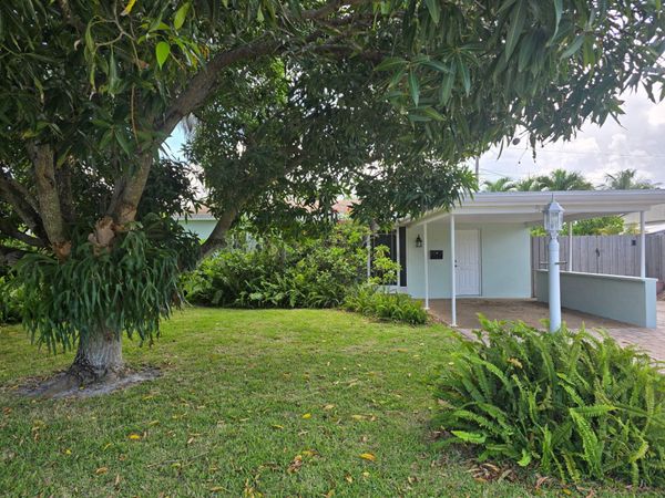 5631 NE 5th Avenue, Oakland Park, FL 33334