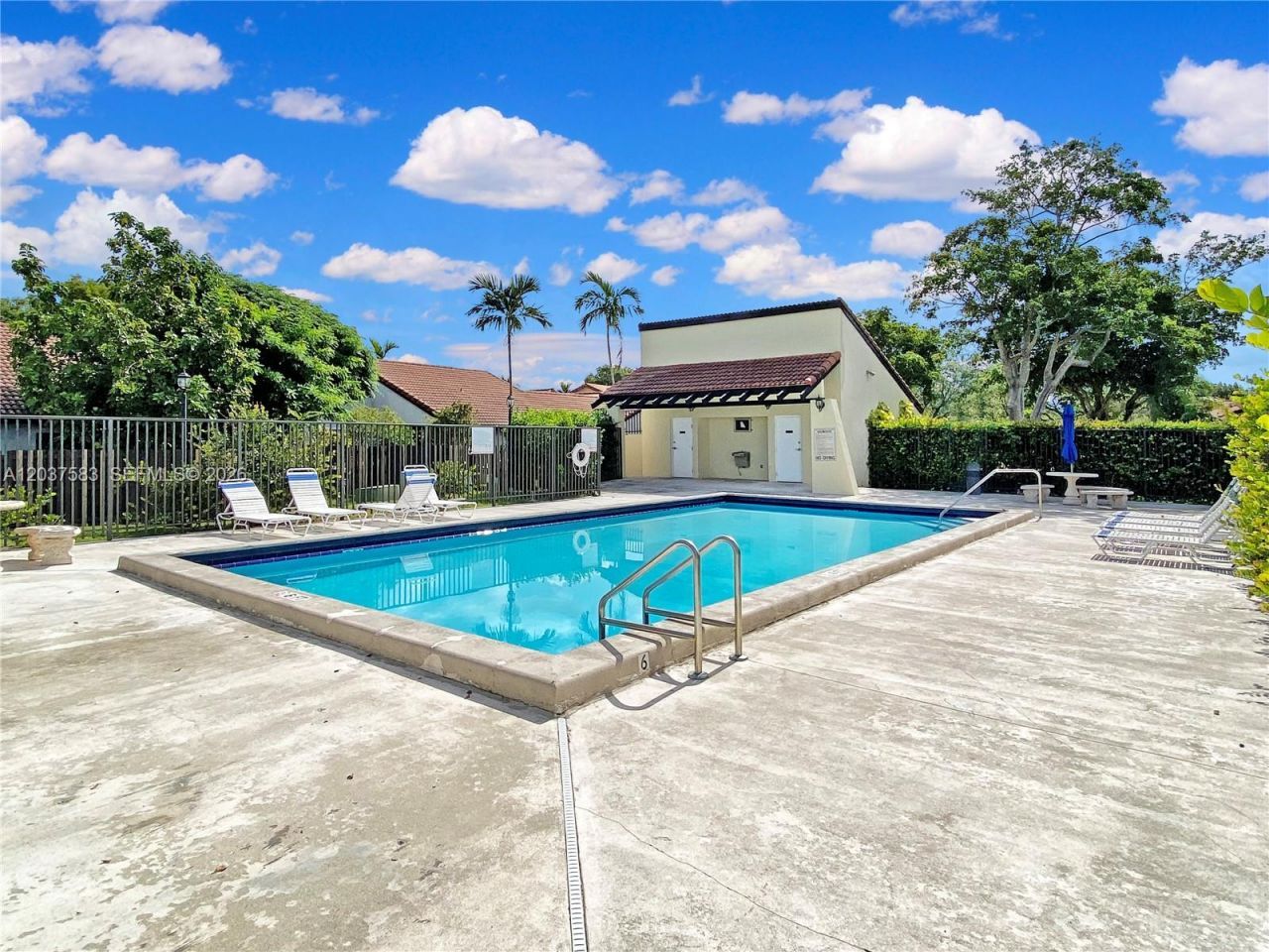 14980 SW 48th Ter, Unit 28F, Miami, FL 33185 Photo