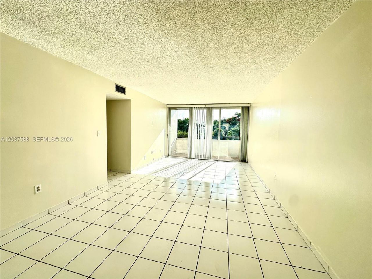 802 NW 87th Ave , Unit 315, Miami, FL 33172 Photo