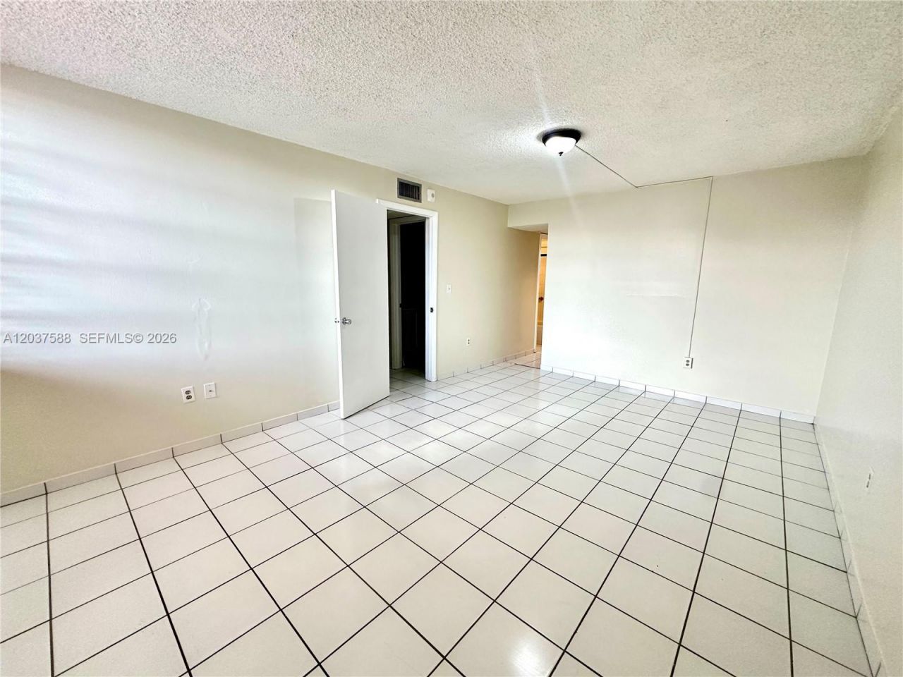 802 NW 87th Ave , Unit 315, Miami, FL 33172 Photo