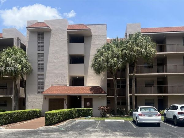 9531 Seagrape Dr , Unit 305, Davie, FL 33324