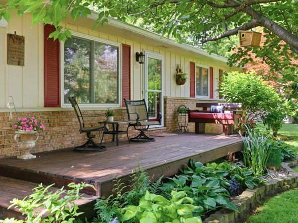 2452 Moore Place, Howell, MI 48843