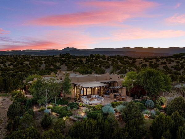 77 Headquarters Trail , Santa Fe, NM 87506
