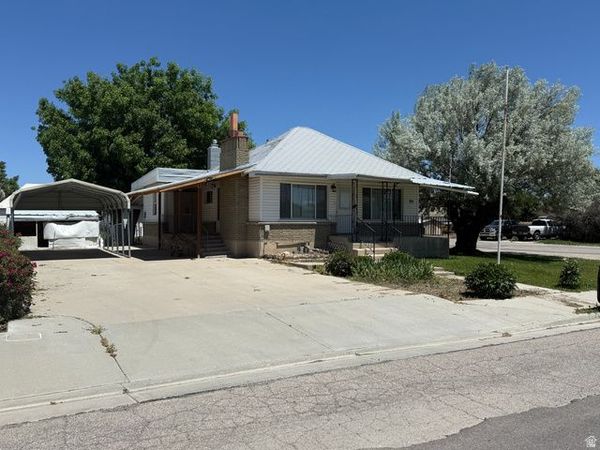 93 E 200 N, Wellington, UT 84542