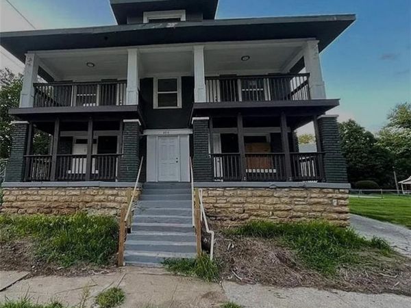 2210 E 34th Street, Kansas City, MO 64109