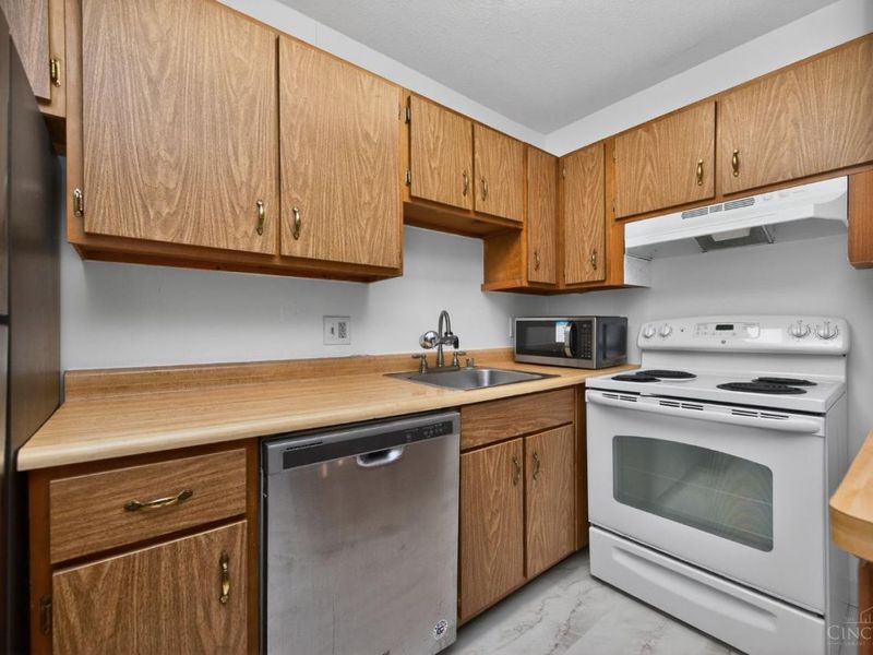 4906 Chalet Drive, Unit 508, Saint Bernard, OH 45217 Photo 9