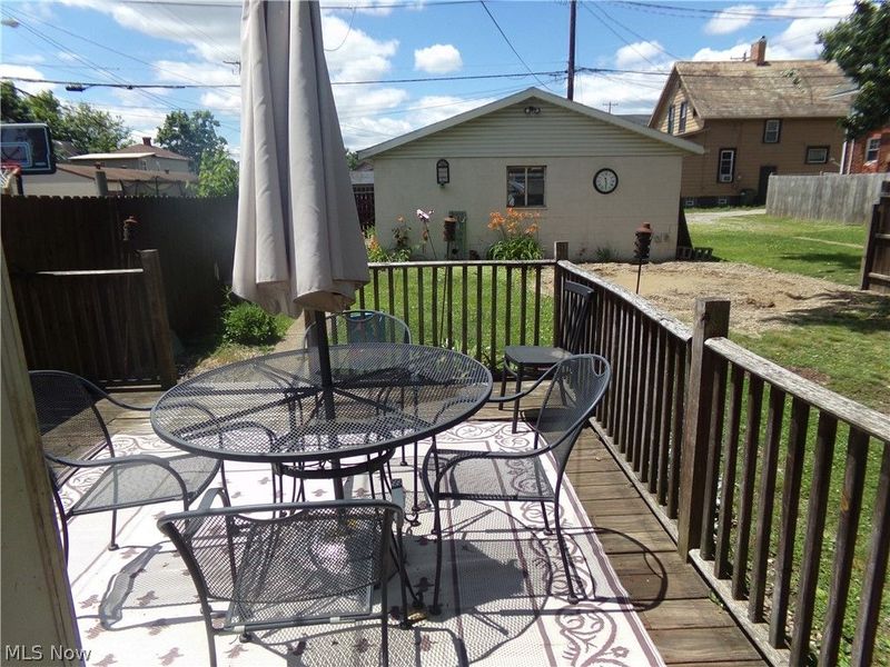 422 N Dawson Street , Uhrichsville, OH 44683 Photo 10