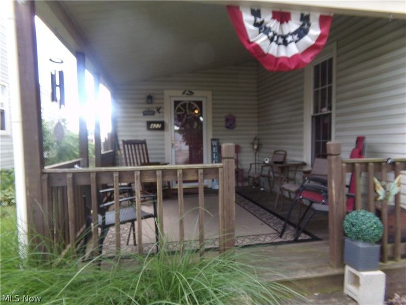 422 N Dawson Street , Uhrichsville, OH 44683 Photo 2