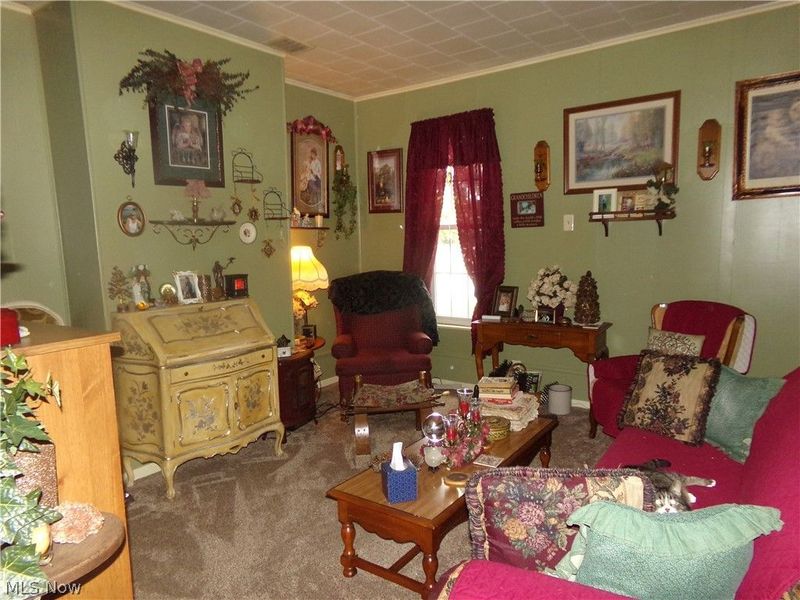 422 N Dawson Street , Uhrichsville, OH 44683 Photo 3