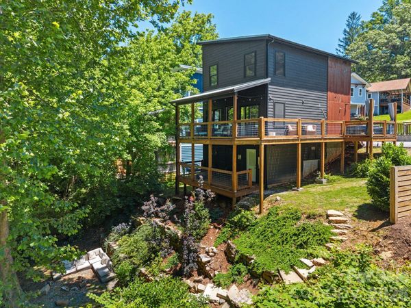 158 Simcoe Street, Asheville, NC 28806