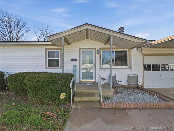318 E Maple Street , Skiatook, OK 74070