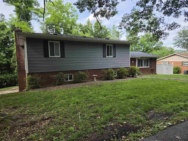 104 Highland Court , Louisa, KY 41230