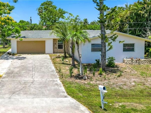 2137 Saint Croix AVE, FORT MYERS, FL 33905