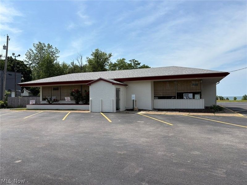 2812 W Erie Avenue , Lorain, OH 44053 Photo 6