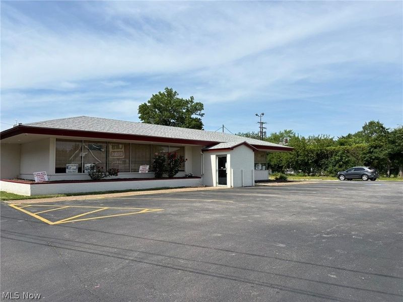 2812 W Erie Avenue , Lorain, OH 44053 Photo 7