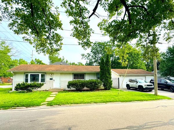 1108 Oak Street , Valparaiso, IN 46383