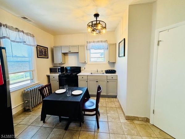 2 E Passaic Ave, Nutley, NJ 07110