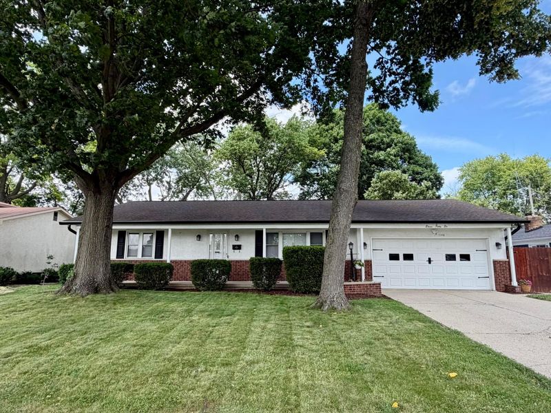 1146 Dechant Court, Columbus, OH 43229 Photo 1