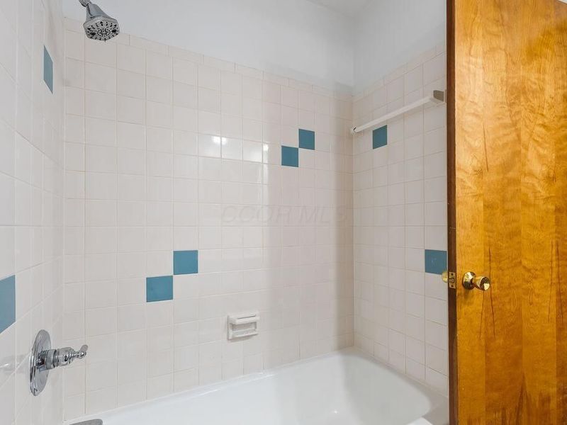 1146 Dechant Court, Columbus, OH 43229 Photo 16