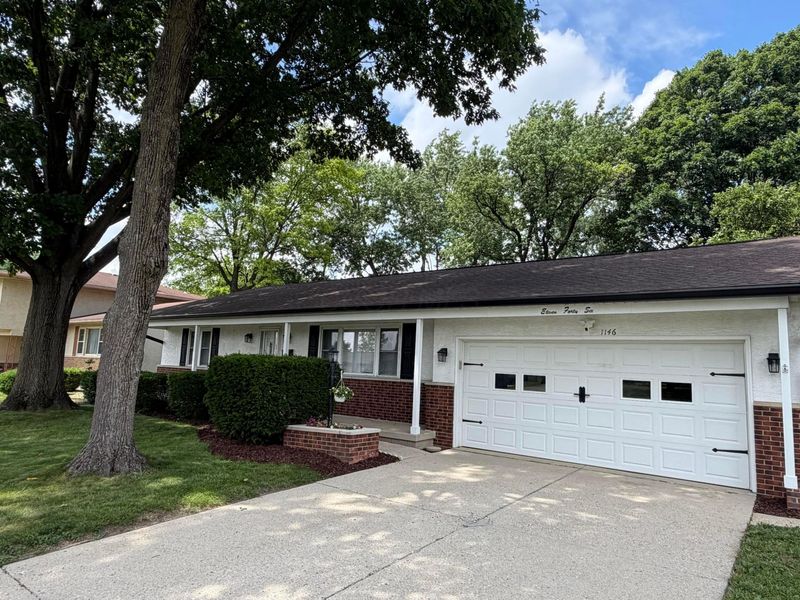1146 Dechant Court, Columbus, OH 43229 Photo 2