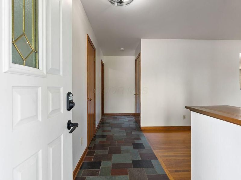 1146 Dechant Court, Columbus, OH 43229 Photo 6