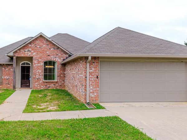 508 Fairway Avenue, Byram, MS 39272