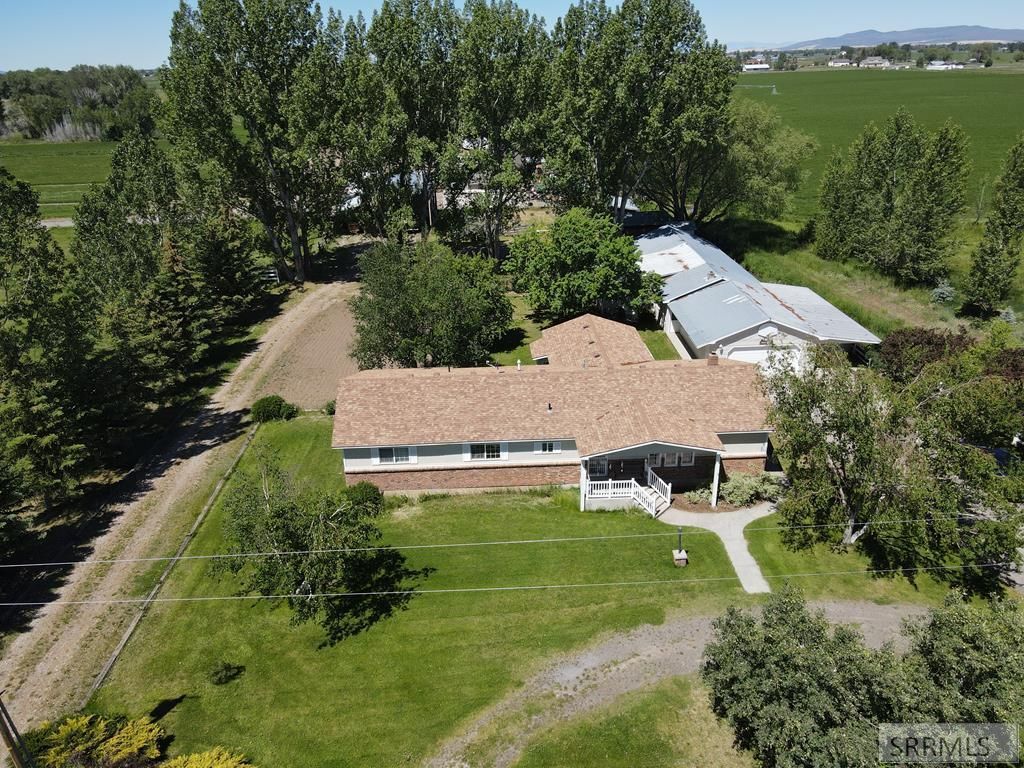273 N 2450 E, Saint Anthony, ID 83445 Main Photo
