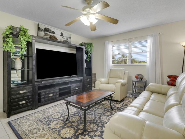 400 Fern Street, Unit 1c, Jupiter, FL 33458