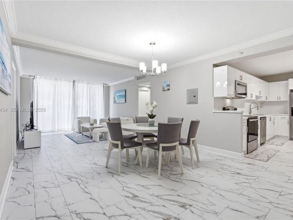 401 69th St , Unit 313, Miami Beach, FL 33141